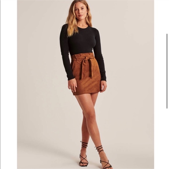 Long Sleeve Ribbed Bodysuit - Picture 3 of 6